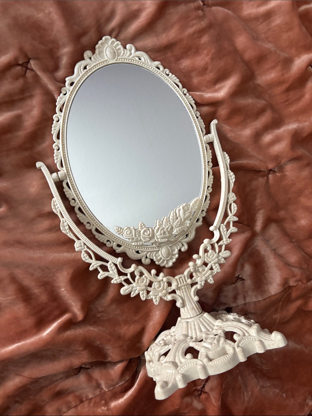 Ornate Vintage-Style Oval Vanity Mirror in Cream